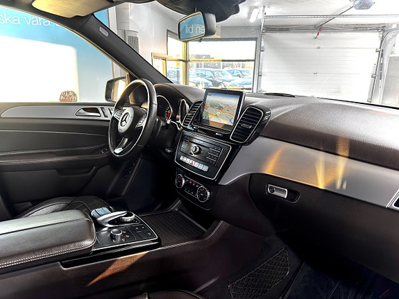 Mercedes-Benz GLE250 d 13 of 18