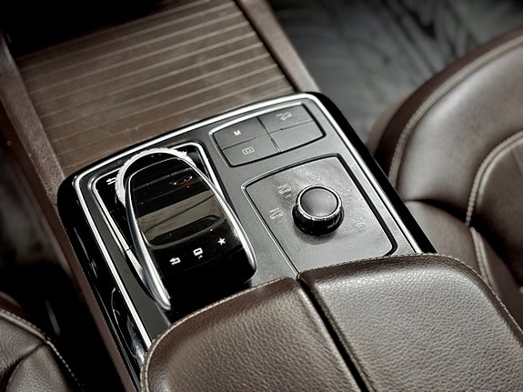 Mercedes-Benz GLE250 d 16 of 18