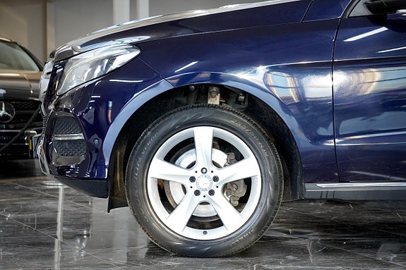 Mercedes-Benz GLE250 d 7 of 18