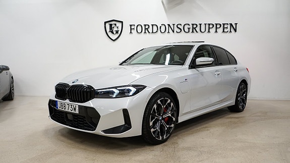 BMW 330e 2 of 5
