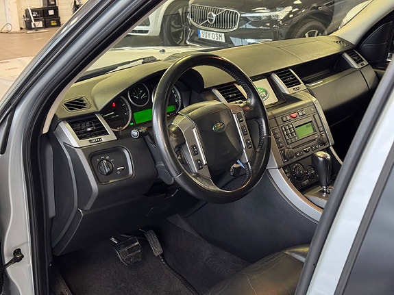 Land Rover Range Rover Sport 9 of 21