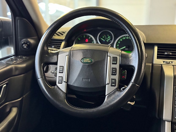 Land Rover Range Rover Sport 11 of 21