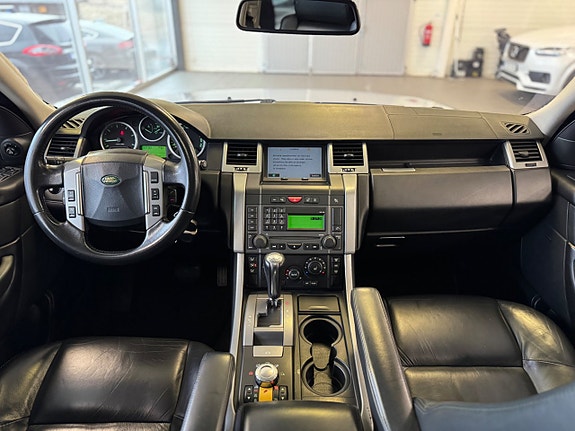 Land Rover Range Rover Sport 10 of 21