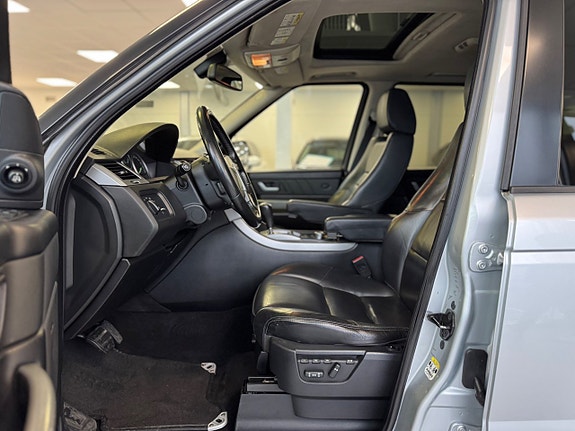 Land Rover Range Rover Sport 8 of 21