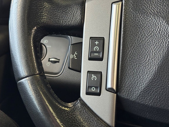 Land Rover Range Rover Sport 18 of 21
