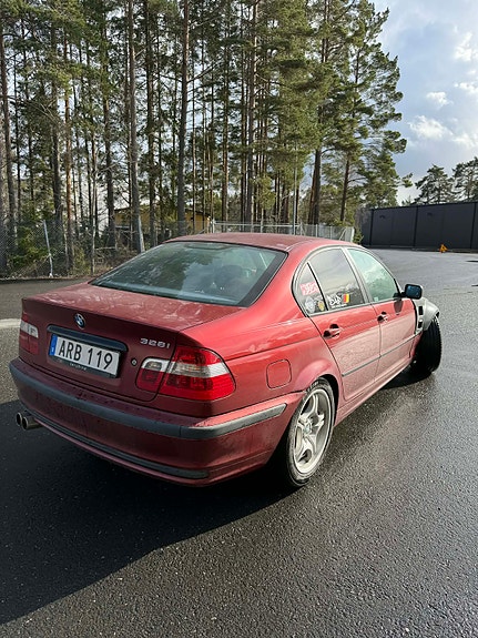 BMW 328i 2 of 5