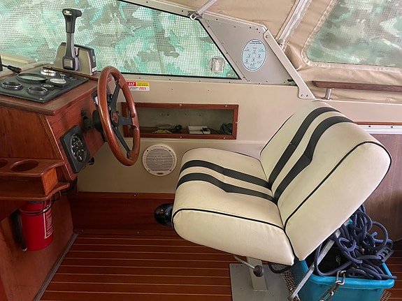 Windy 23FC daycruiser 8 of 15