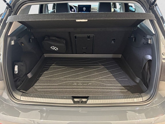 Volkswagen Golf I 17 of 17