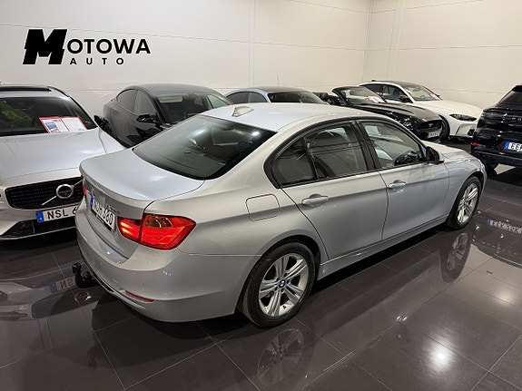 BMW 320 3 of 20