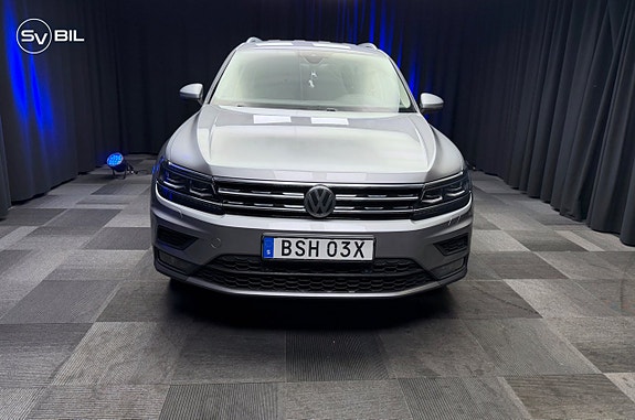 Volkswagen Tiguan Allspace 2 of 5