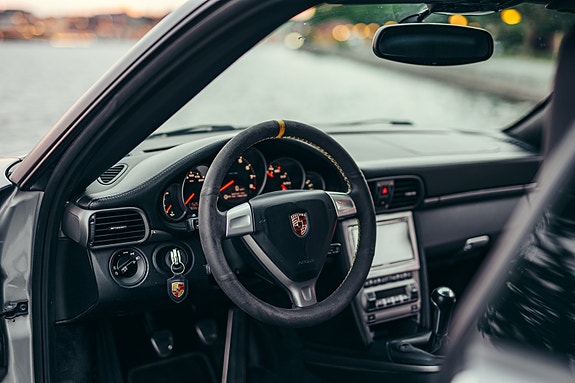 Porsche 911 8 of 14