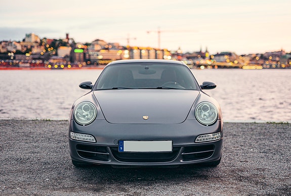 Porsche 911 4 of 14
