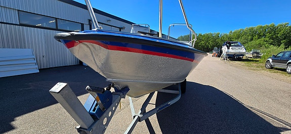 Varvsskött Silver Hawk 540 DC med 80 Hk Mercury 4-takt 6 of 6