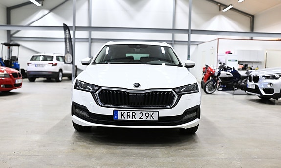 Skoda Octavia 2 of 5