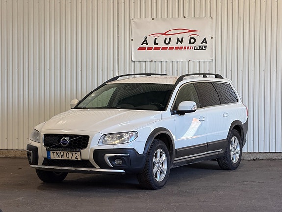 Volvo XC70 2 of 5