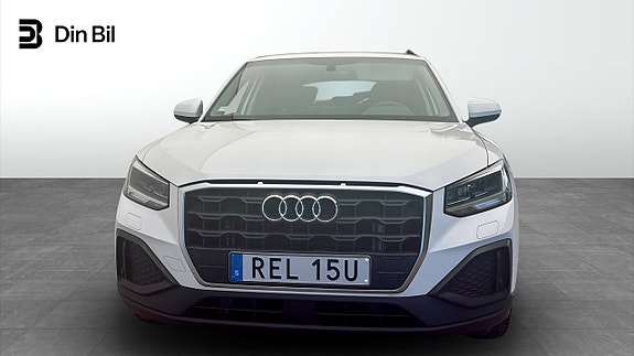 Audi Q2 4 of 13