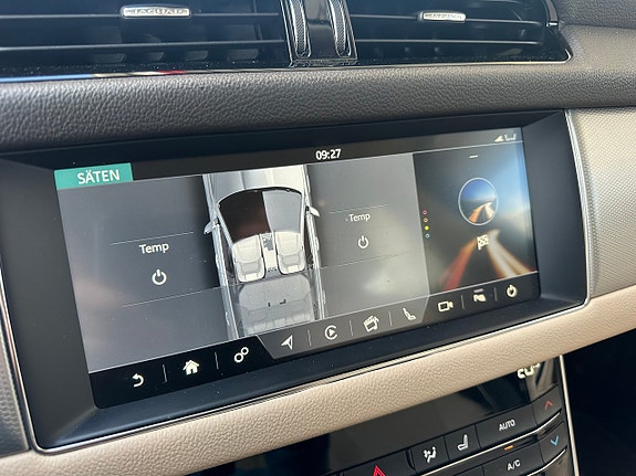 Jaguar XF 19 of 29