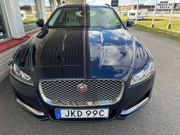 Jaguar XF 7 of 29