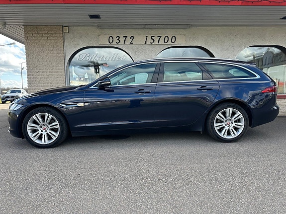 Jaguar XF 2 of 29