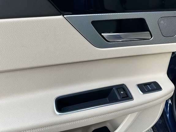 Jaguar XF 25 of 29