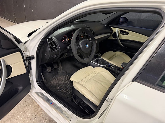 BMW 118d 11 of 27
