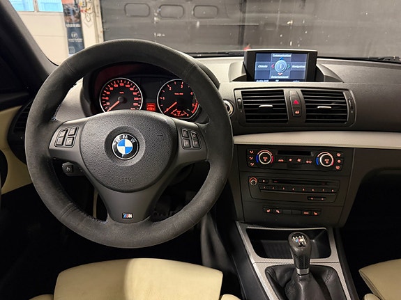 BMW 118d 18 of 27