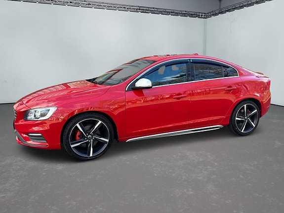 Volvo S60 2 of 5