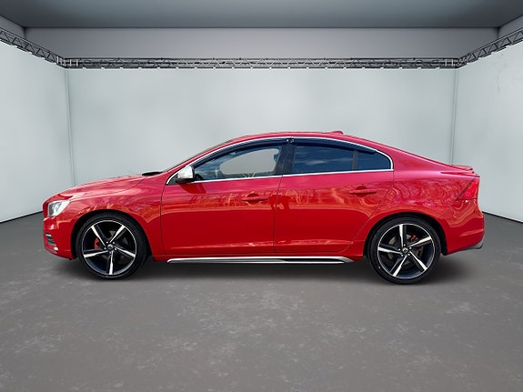 Volvo S60 4 of 5