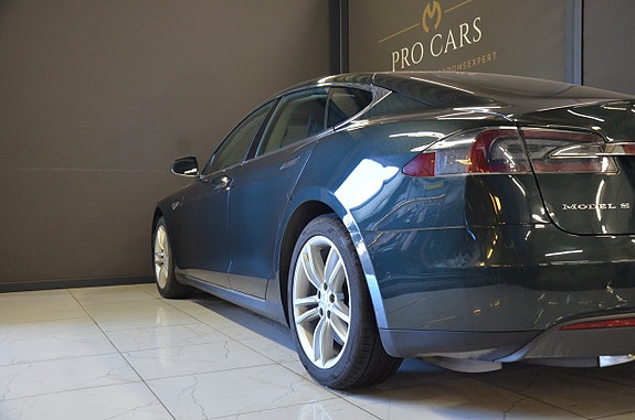 Tesla Model S 6 of 19
