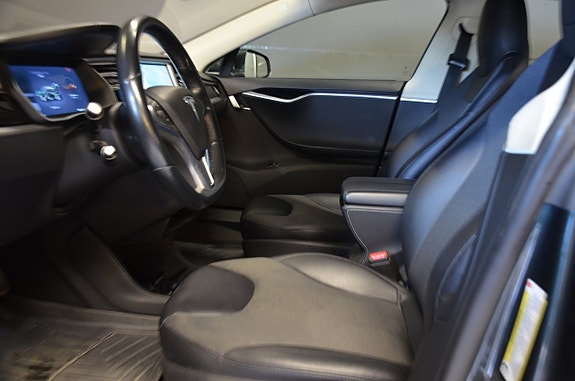 Tesla Model S 13 of 19