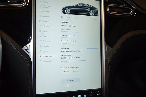 Tesla Model S 18 of 19