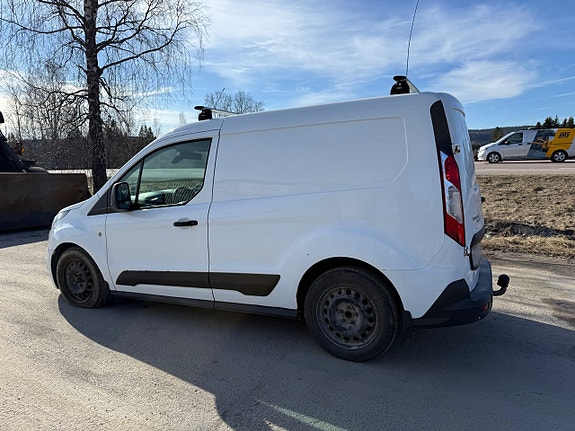 Ford Transit Connect 3 of 9