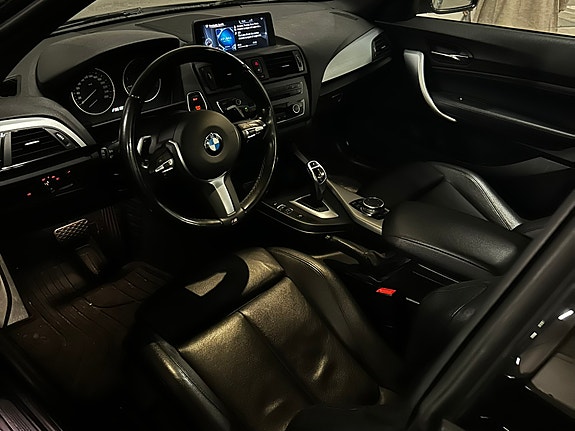 BMW M235i 3 of 5