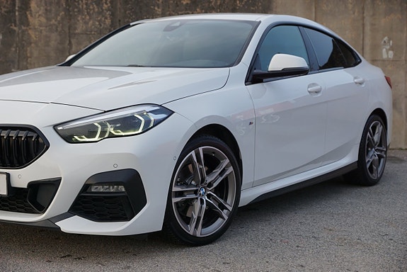 BMW 218 11 of 29