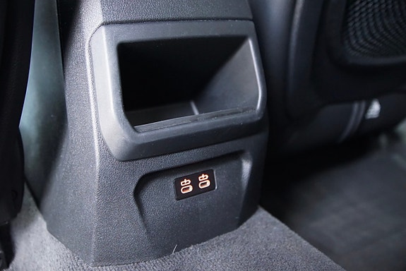 BMW 218 17 of 29