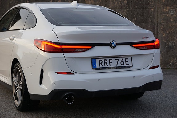 BMW 218 7 of 29