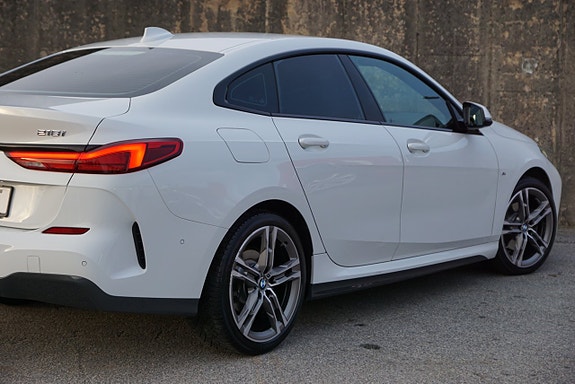 BMW 218 14 of 29