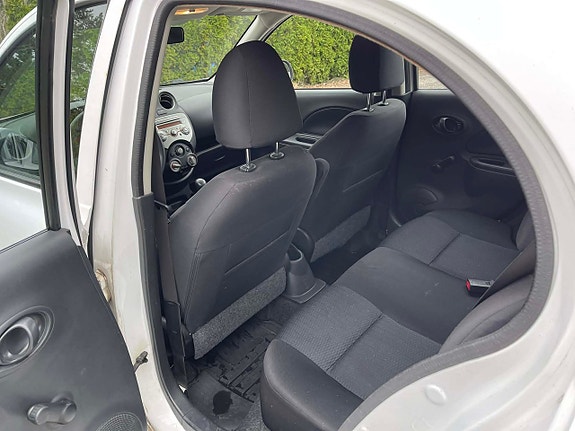Nissan Micra 17 of 22