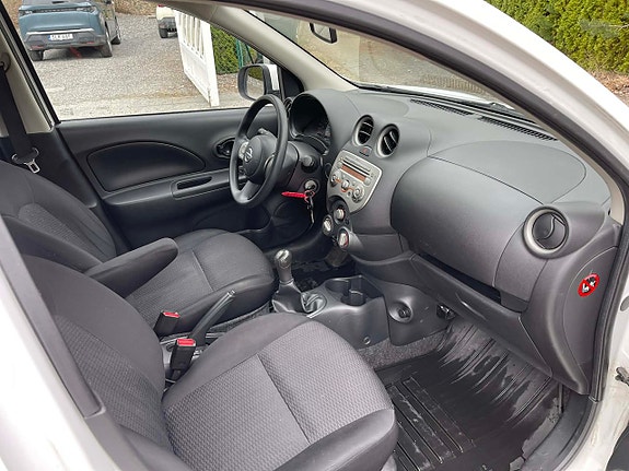Nissan Micra 13 of 22