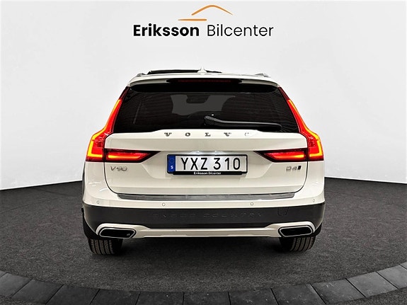 Volvo V90 Cross Country 6 of 26