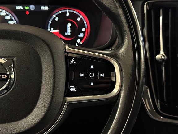 Volvo V90 Cross Country 18 of 26
