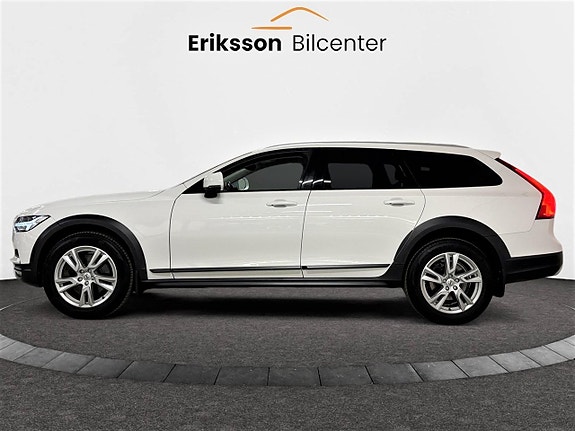 Volvo V90 Cross Country 7 of 26