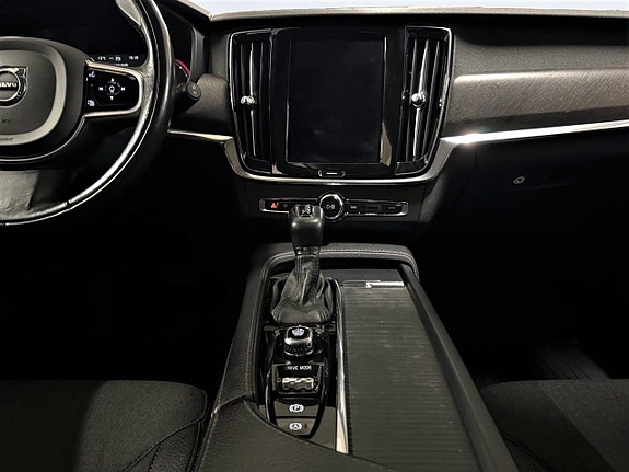 Volvo V90 Cross Country 15 of 26