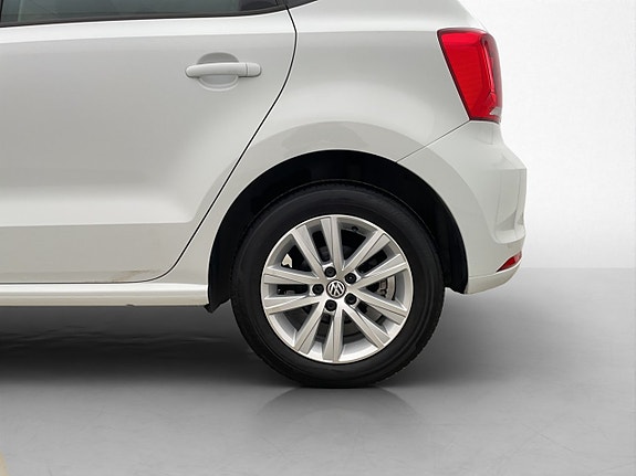 Volkswagen Polo 24 of 26