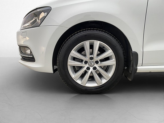 Volkswagen Polo 23 of 26