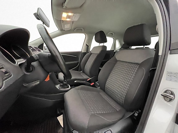 Volkswagen Polo 9 of 26