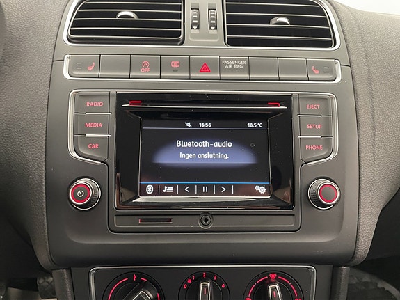 Volkswagen Polo 15 of 26