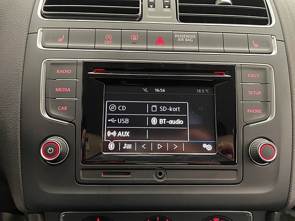 Volkswagen Polo 16 of 26