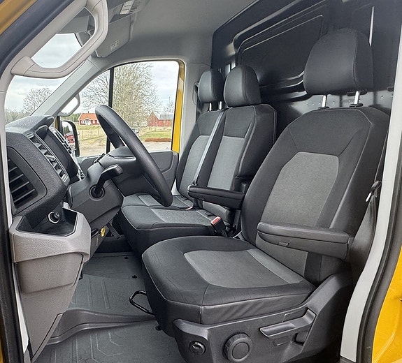 Volkswagen e-Crafter 35 10 of 21