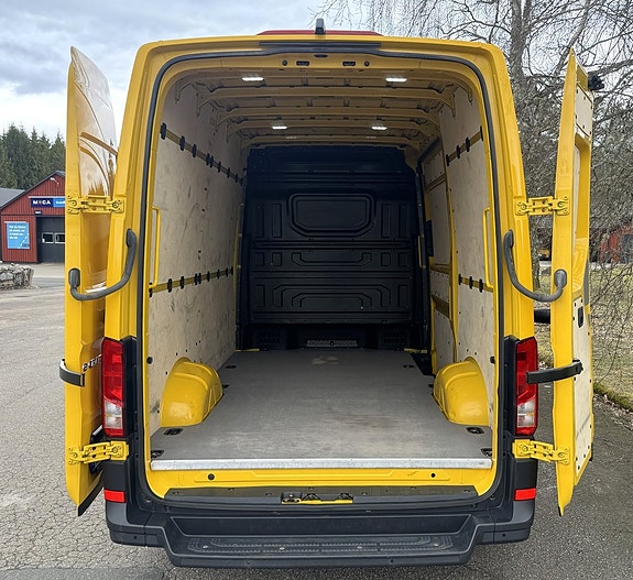 Volkswagen e-Crafter 35 8 of 21